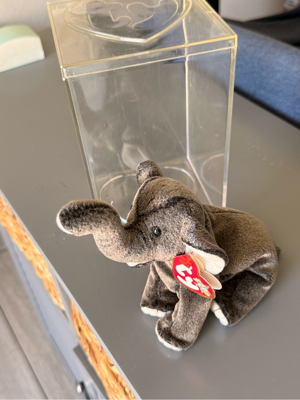 “Trumpet” Ty Gray Elephant Plush Beanie Baby -2006 Vintage Authentic